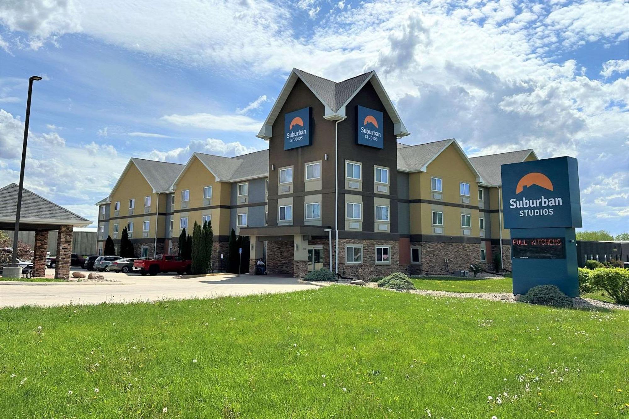 Suburban Studios Cedar Falls Buitenkant foto