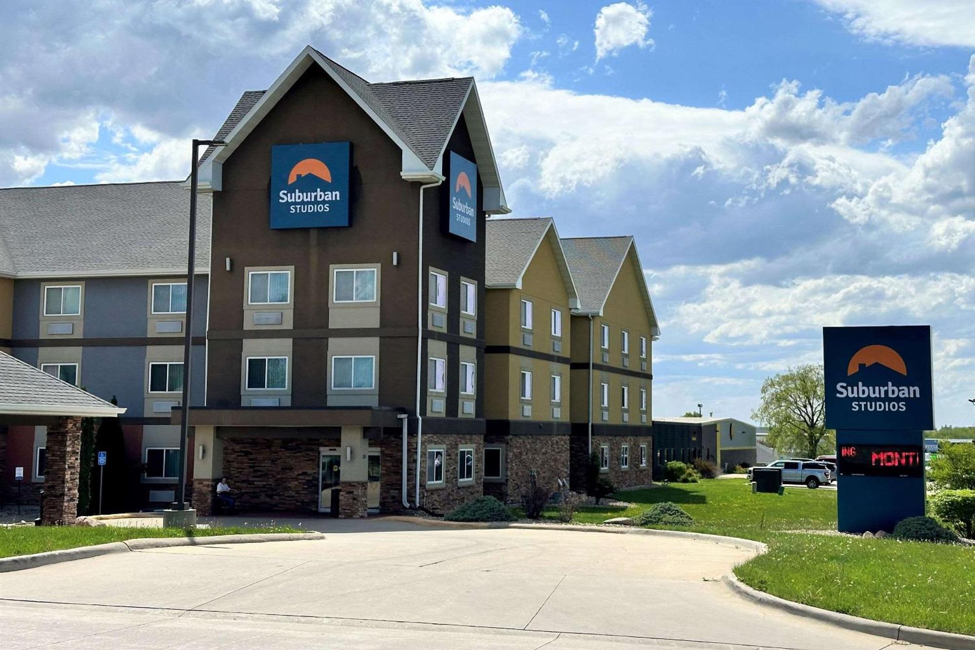 Suburban Studios Cedar Falls Buitenkant foto